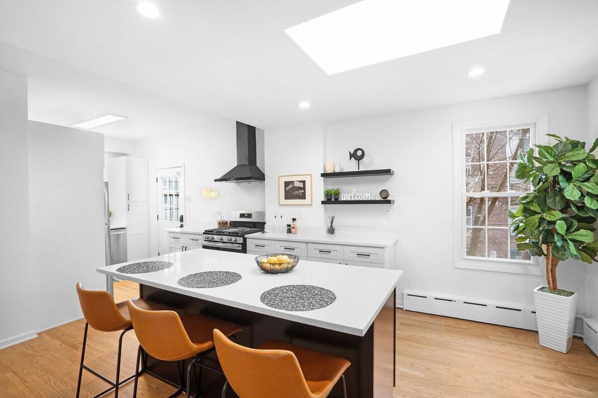 Top Rated All New Convenience And Style In Montclair エクステリア 写真